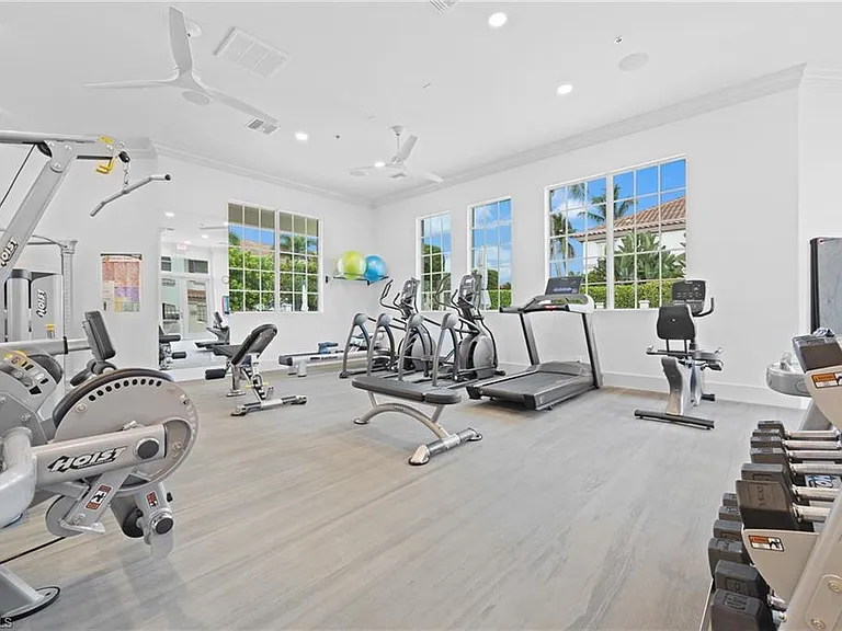 142 Colonade Cir #701 — Photo 38