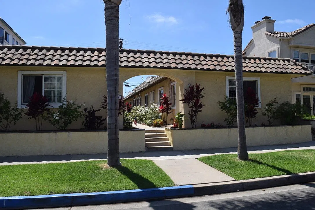 1 bed, $1,995 — Photo 1