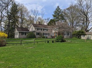 75 Old Minisink Trl, Goshen, NY 10924