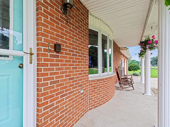 4th image of 2685 Albright Rd