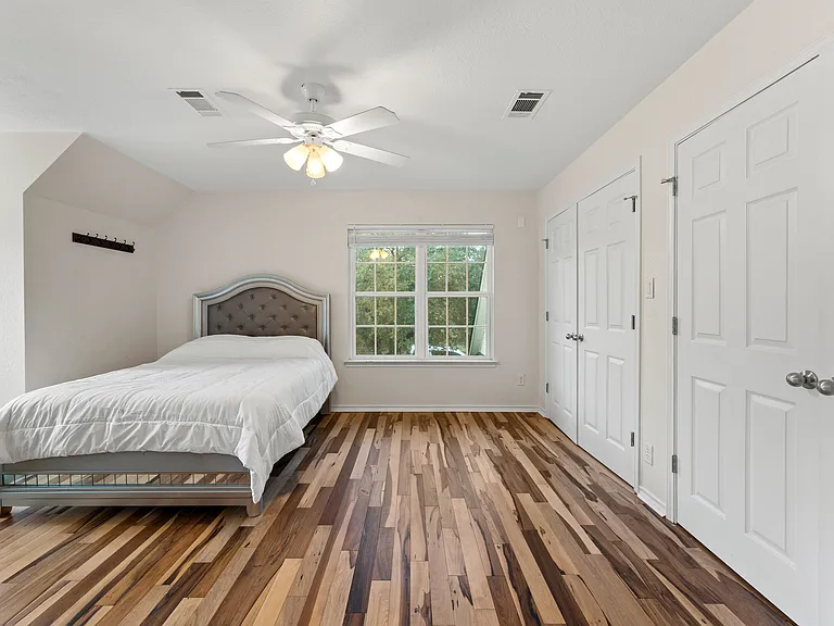 1060L Great Oaks — Photo 43