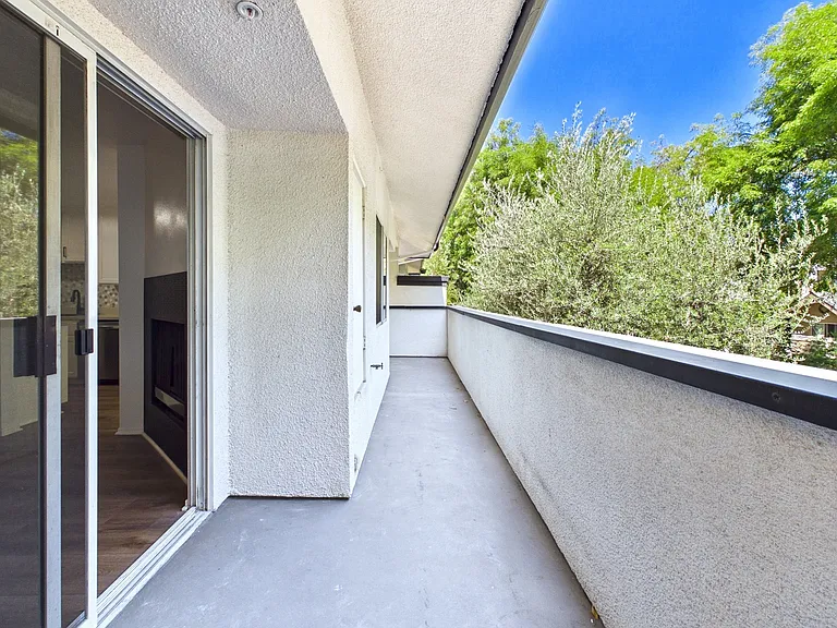 Alur Apartments — Photo 18