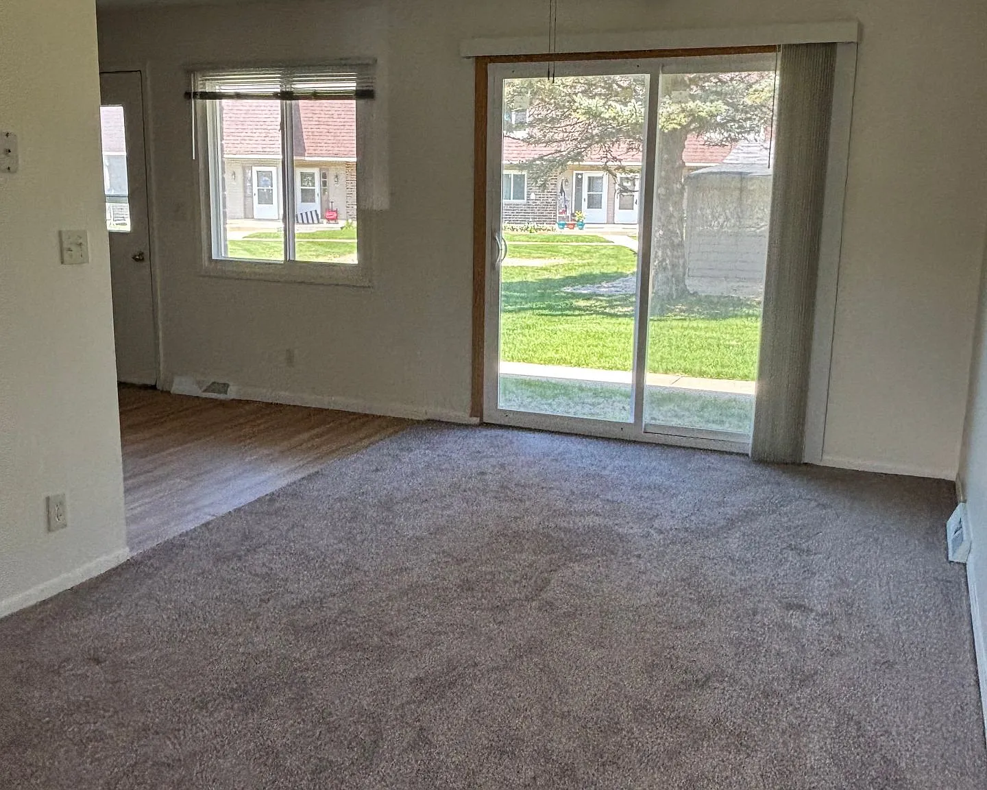 3 bed, 1250 sqft, $1,950 — Photo 1