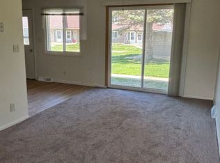 140 W Falls Rd, Grafton, WI 53024