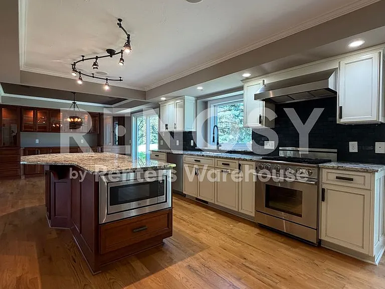 14525 Glendale Ave SE — Photo 3