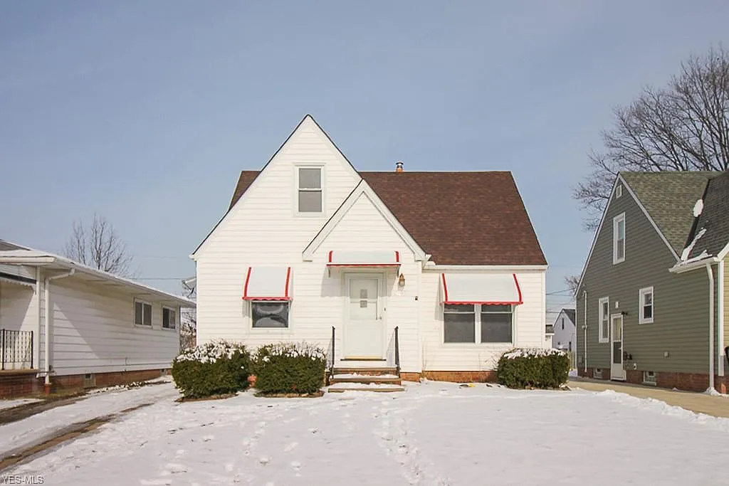 5802 Kenneth Ave photo 1