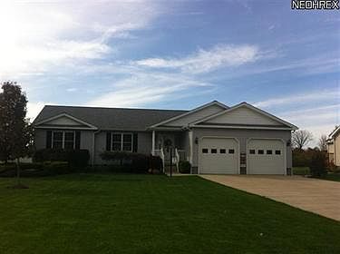 2nd image of 4443 Clover Ln