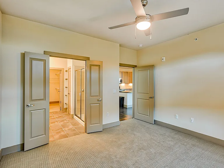 Tower Bay Lofts — Photo 13