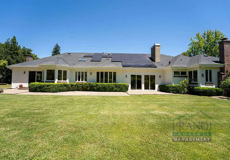 121 Laurel Grove Ave — Photo 7