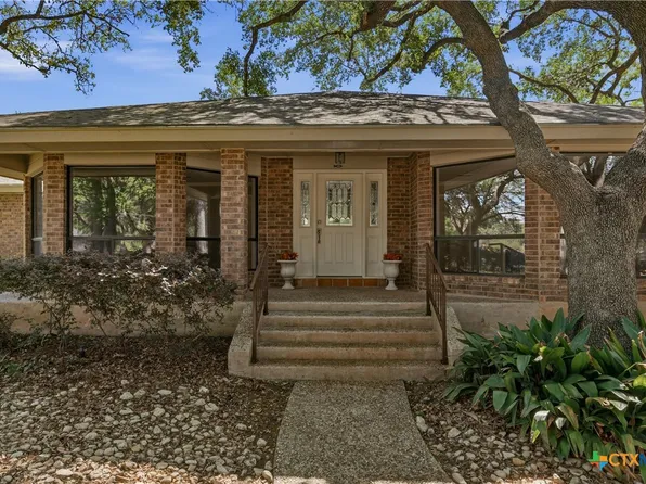 202 Wedgewood, Seguin, TX 78155