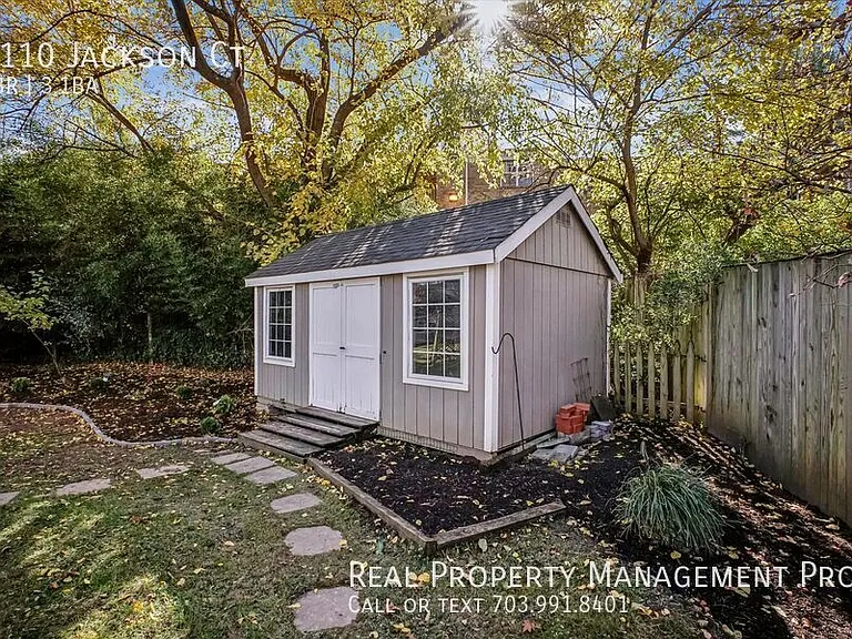 1110 Jackson Ct — Photo 32