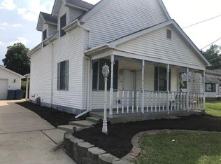 574 Glen Crossing Rd, Glen Carbon, IL 62034
