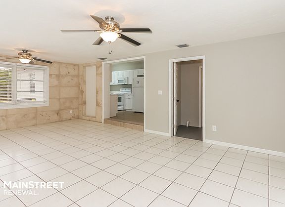 5th image of 2220 E Pineridge Ct