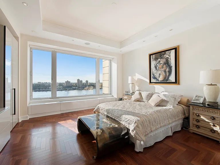 240 Riverside Blvd #28BC — Photo 10