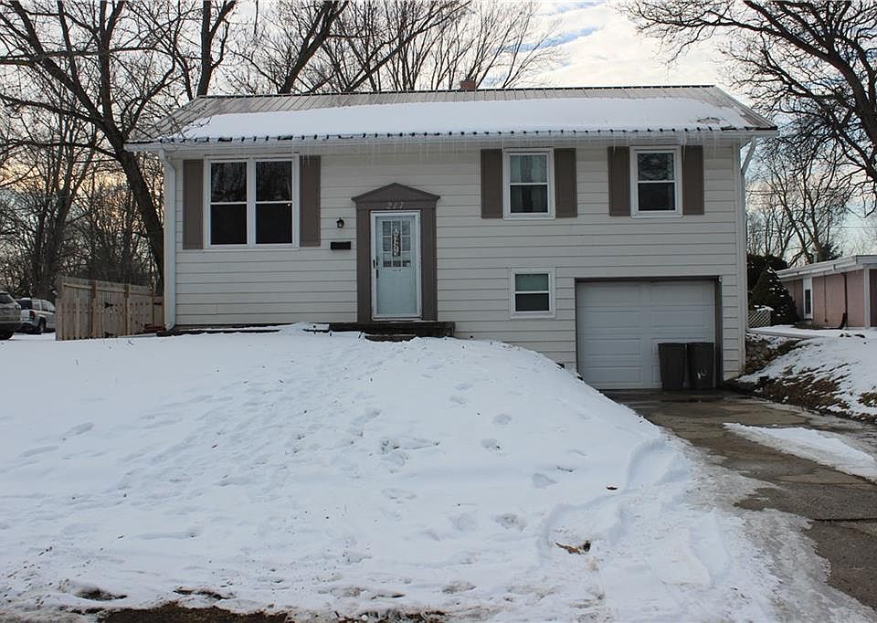 1st image of 217 N Grace Ave