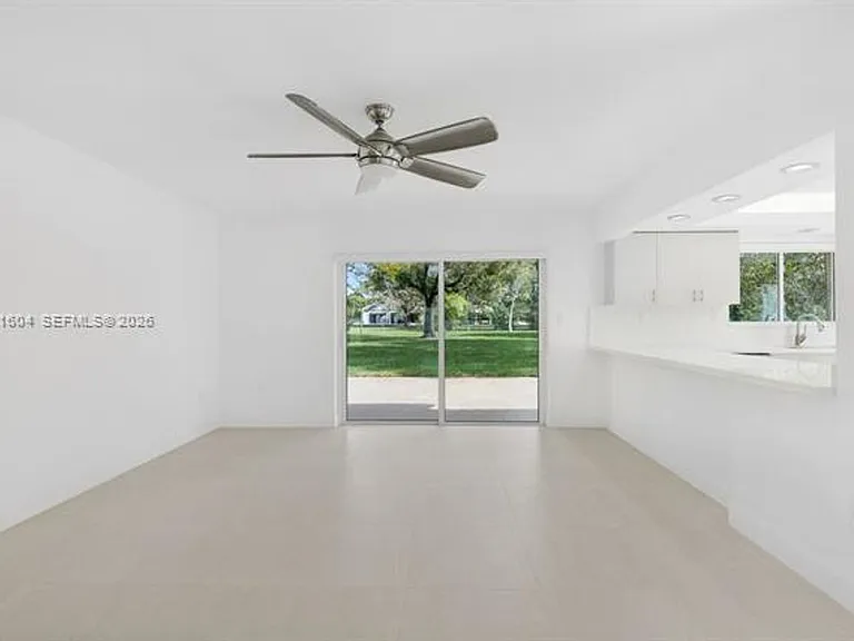 2045 SW 125th Ct — Photo 13
