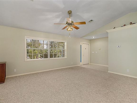 5th image of 401 Calvin Ave