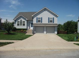 12630 Oakwood Dr, Platte City, MO 64079