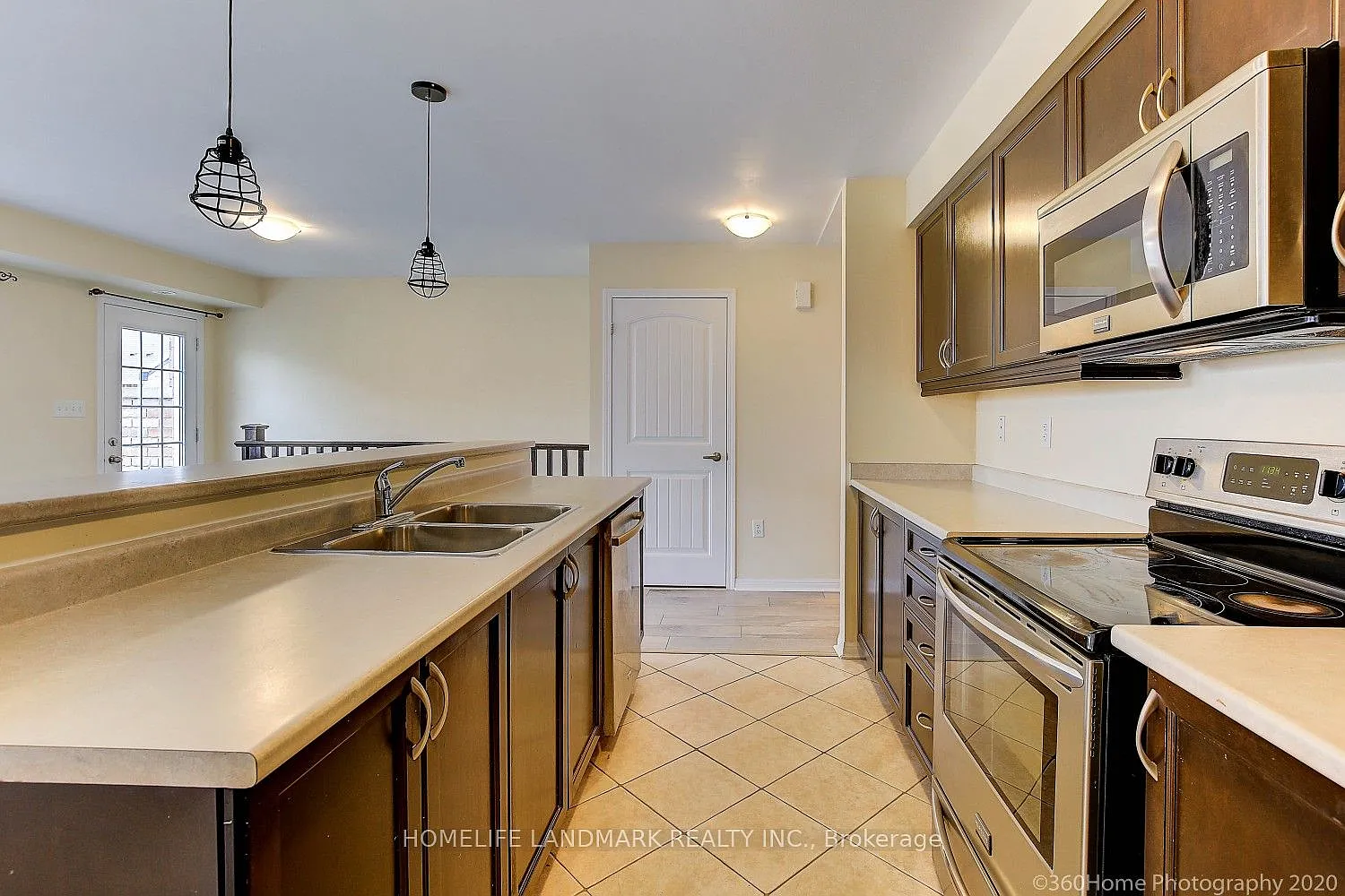 3 bed, $2,900 — Photo 4