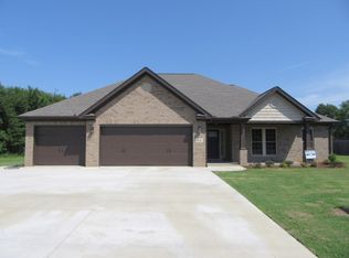 94 Oxford Ln, Decatur, AL 35603