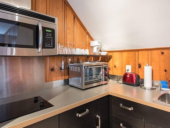 4th image of 1047 N Edgewood St APT 5