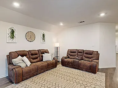 2109 Caraway Ct — Photo 6