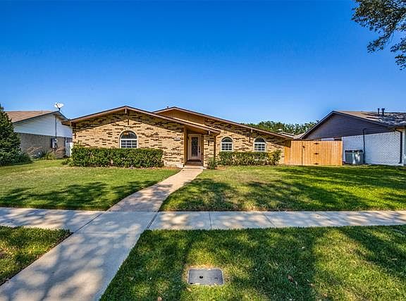 2nd image of 5053 Brandenburg Ln
