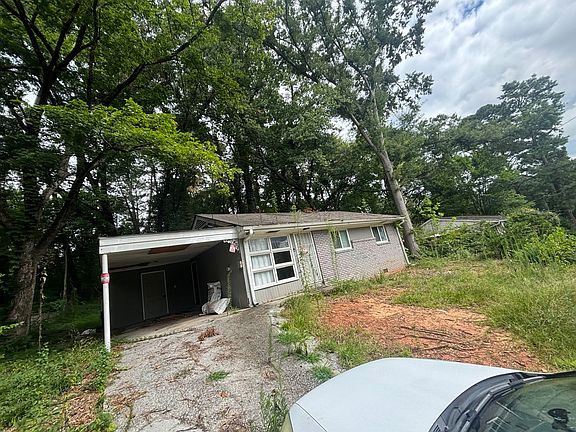 3rd image of 324 Fairburn Rd NW