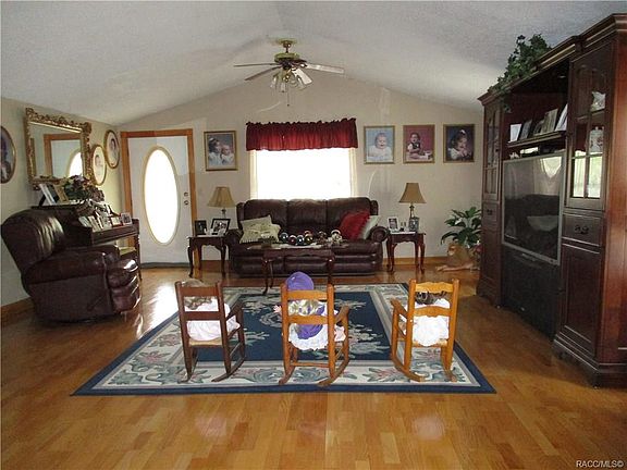 3rd image of 4059 NE 31st Ln