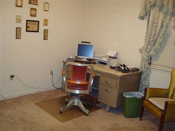 5th image of 146 Griswood Dr