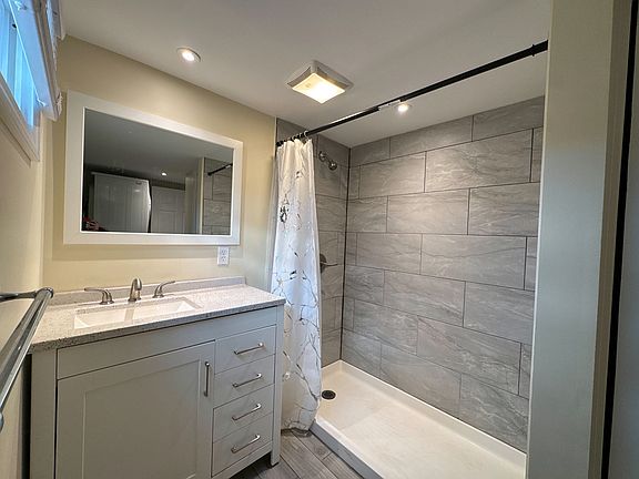 4th image of 350 West St #26