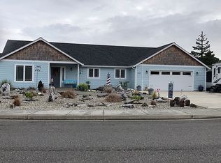 1160 Three Wood Dr, Bandon, OR