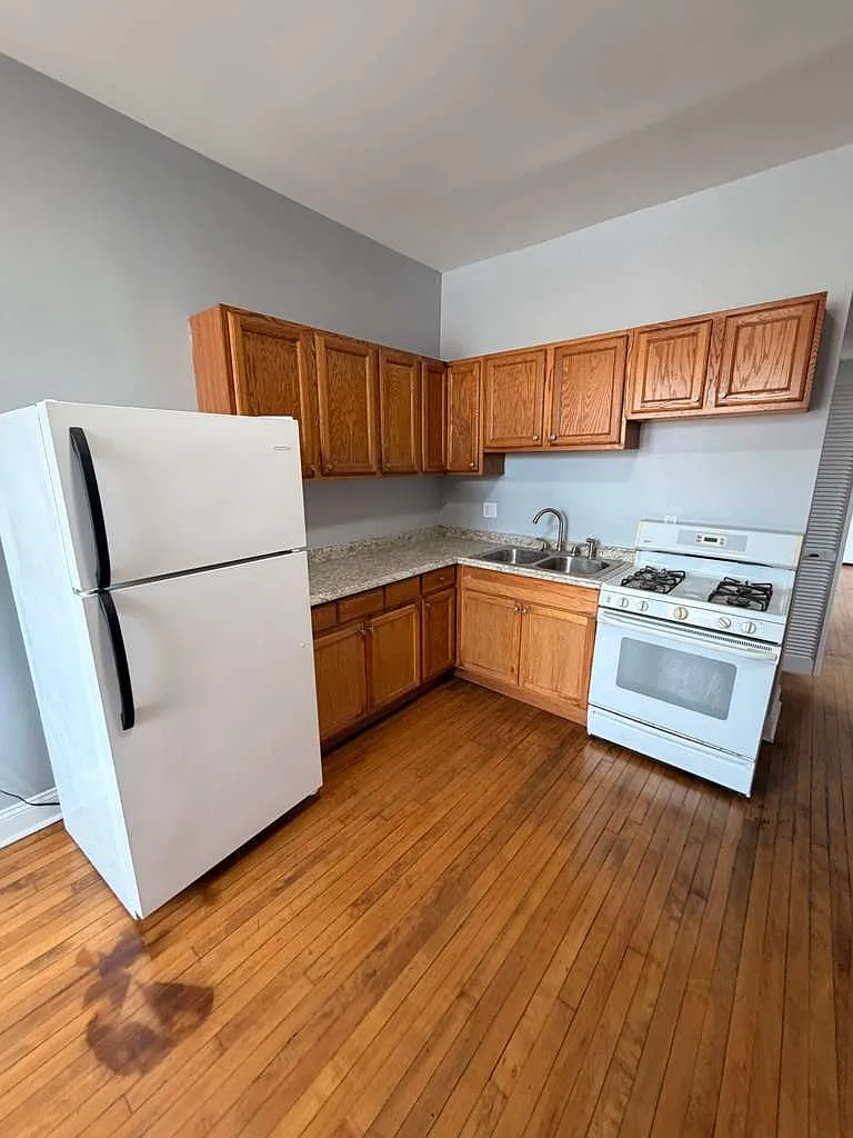 1555 South Millard Avenue - 2R — Photo 1