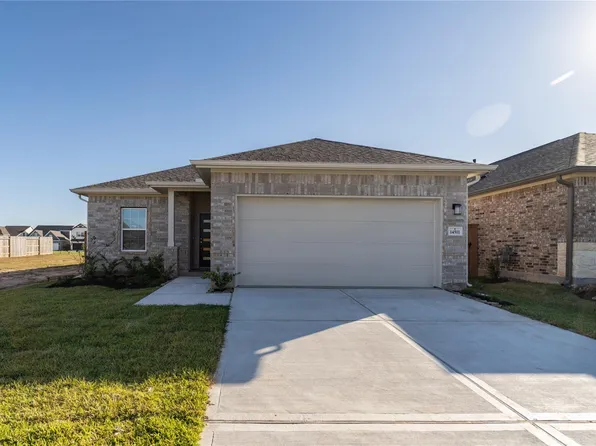14511 Lunan Dr, Texas City, TX 77568
