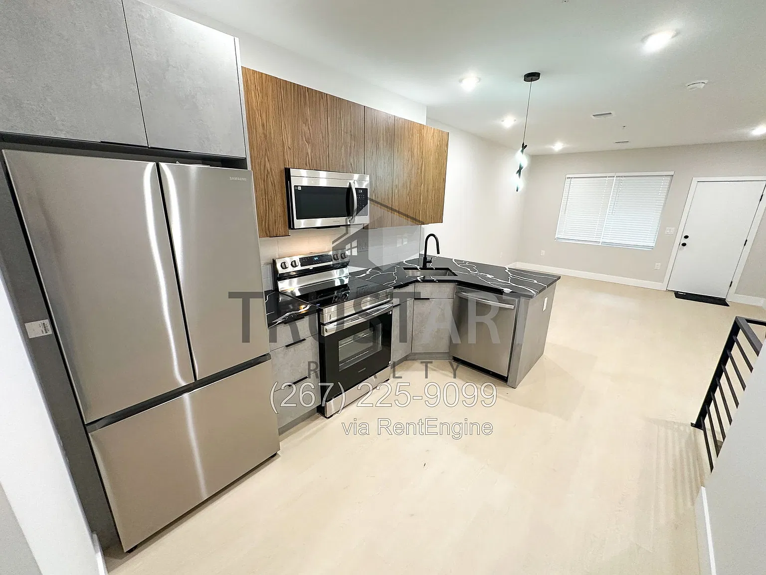 3 bed, 3.0 bath, $2,000 — Photo 3