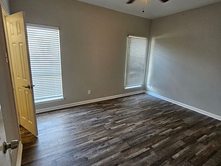 3209 Norwalk Ave #101 — Photo 19