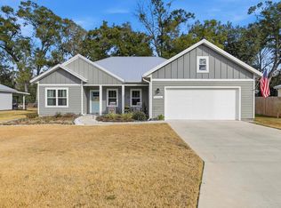 9092 MaryAnn Dr, Fanning Springs, FL 32693