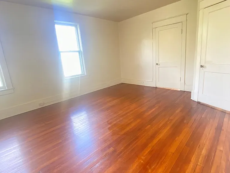 216 Patton Ave NW — Photo 2