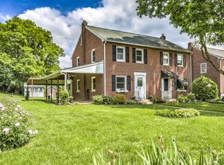 901 Green Ter, Lancaster, PA 17601