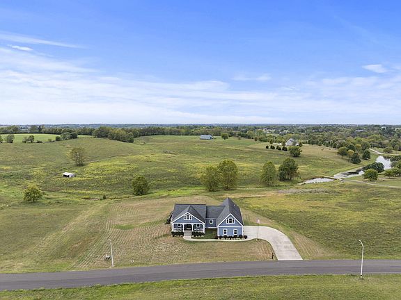 3rd image of 101 Tranquil Ln