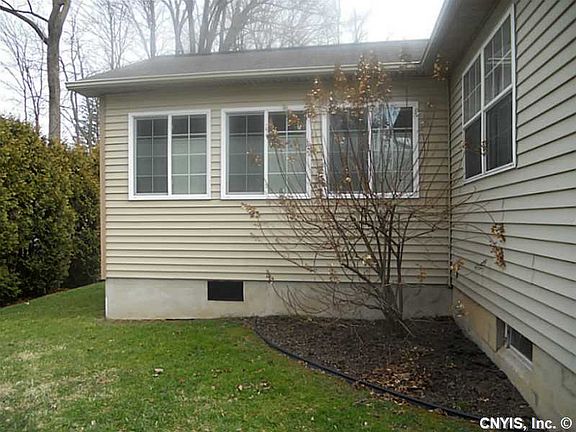 3rd image of 24 Orangewood Dr
