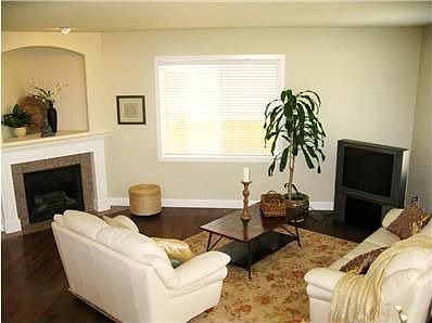 3rd image of 2622 Farmer Way SE