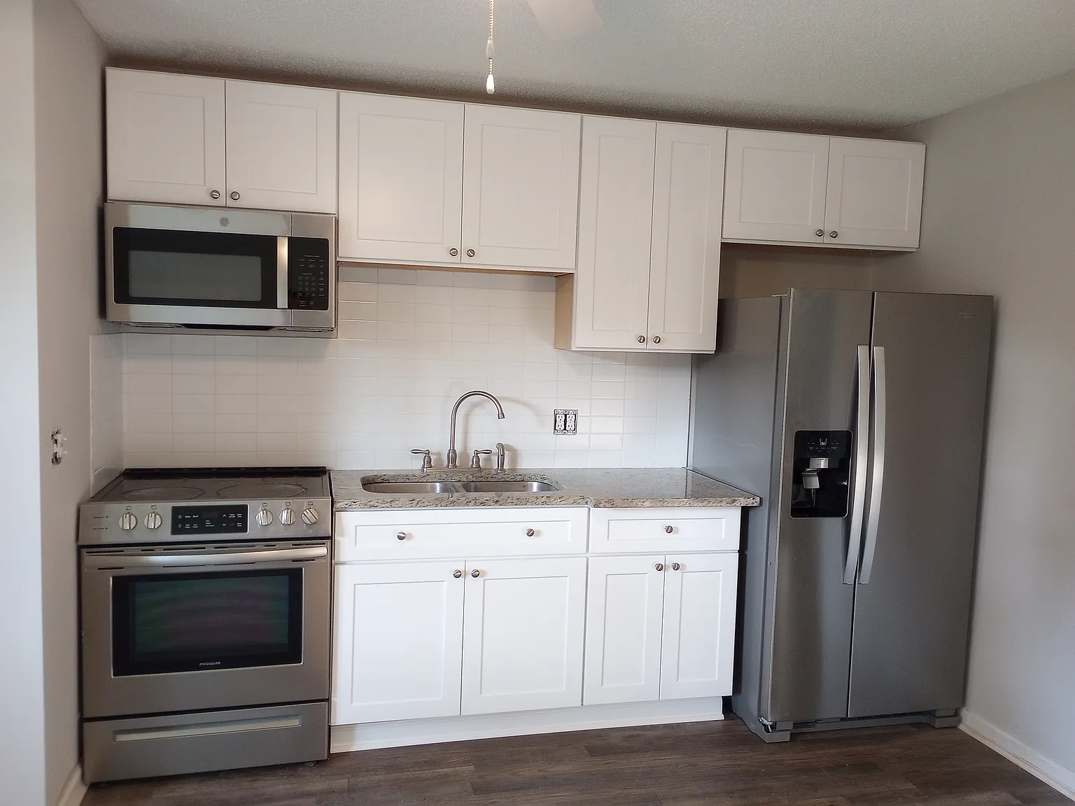 2 bed, 950 sqft, $1,050 — Photo 4