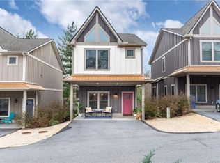 9 Gratitude Dr, Asheville, NC 28806