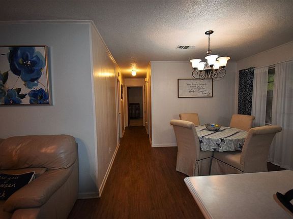 4th image of 2506 Harrison Ln