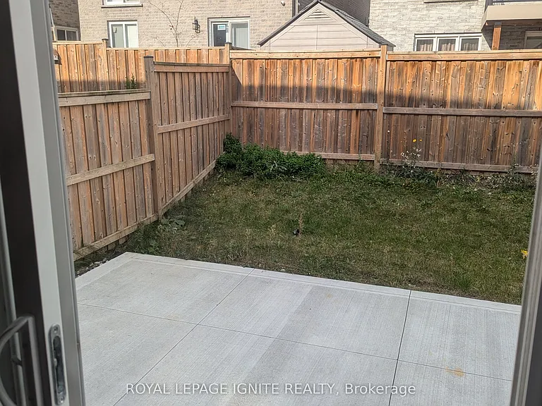 270 Sweet Gale St — Photo 32