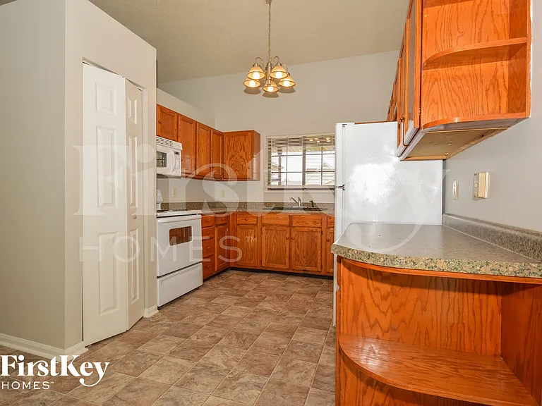 4030 Harmony Dr — Photo 4