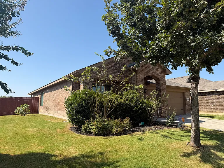 1101 Northampton St — Photo 12
