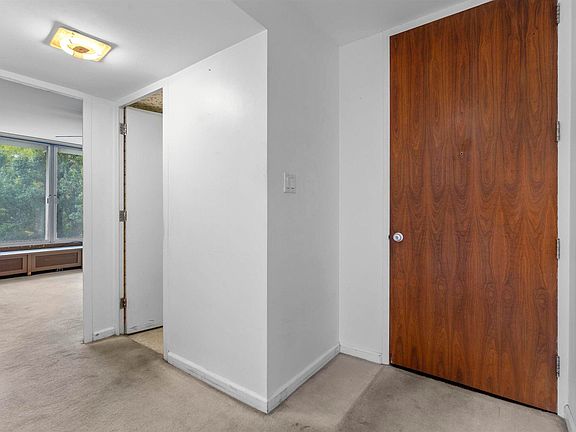 5th image of 1337 21st Ave #2D