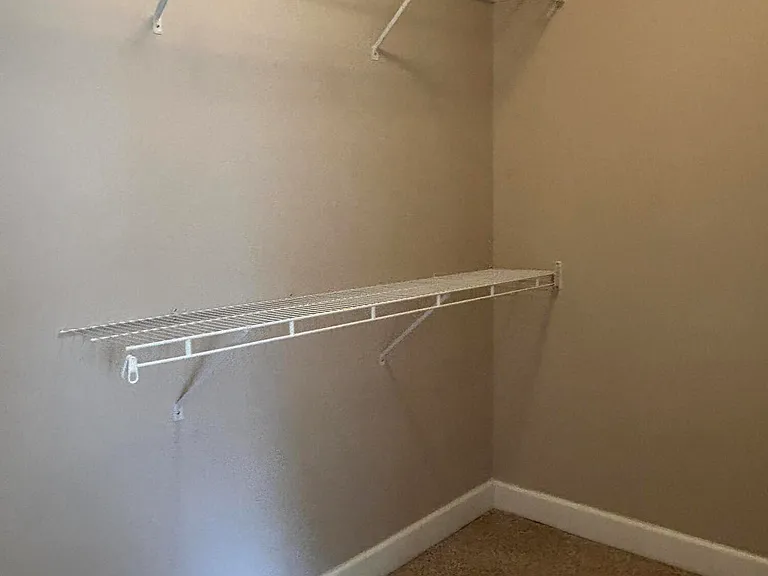 1721 Fox Ridge Ct — Photo 16